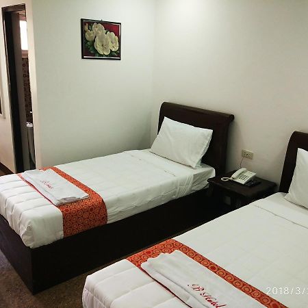 Bicotels Hotel Batangas Exteriör bild